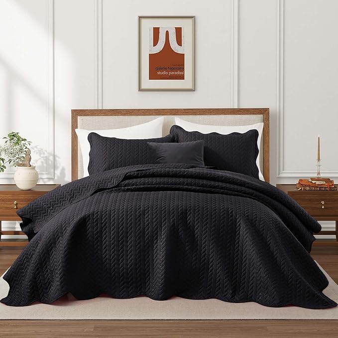 MOONLIGHT20015 Bedspreads Quilts Queen Size Bedding Set (90" x 96") - 2 Pillow Shams (20" x 26"+ 2") - 3 Pcs All Season Lightweight Reversible Microfiber Coverlet Embossed Quilt Bedspreads (Black)