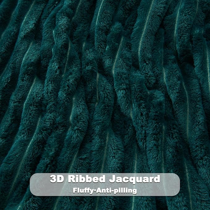 NEWCOSPLAY Super Soft King Blanket Dark Teal Premium Silky Flannel Fleece 3D Ribbed Jacquard Lightweight Bed Blanket All Season Use (Dark Teal Ribbed, King(90"x110"))