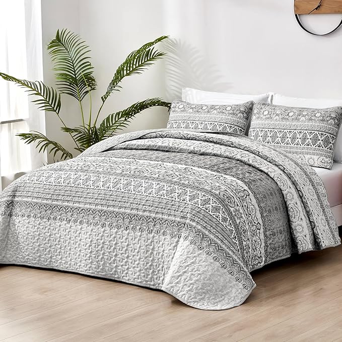 WONGS BEDDING Boho Queen Quilt Set, Grey Bohemian Queen Quilt Bedding Set, Lightweight Microfiber Bed Decor Bedspread for All Season 96"x90"(3 Pieces)