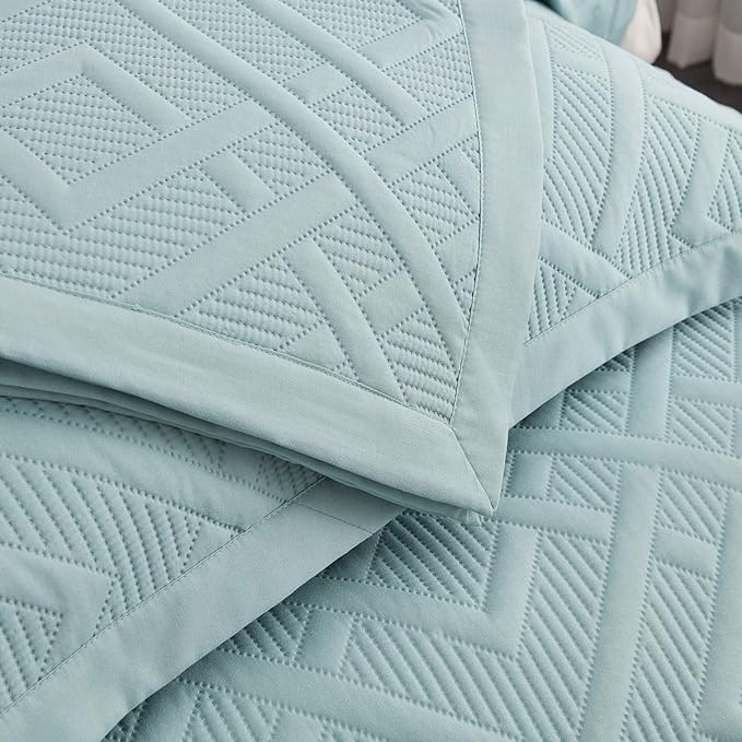 CHIXIN Quilt King Size - Geometric Pattern Bedspread Coverlet Set - Modern & Contemporary Style Bedding Cover, Ultrasonic Quilting, Reversible, Lightweight, 4 Piece, Seaglass