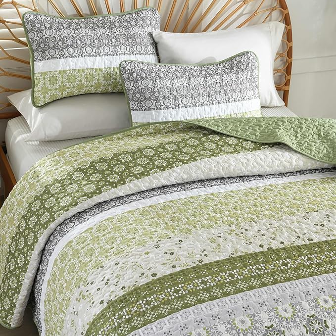 WONGS BEDDING Boho Quilt Set King Size,Olive Green Bohemian Striped Patchwork Bedspread Coverlet Set,3 Pieces Microfiber Bedding Set for All Seasons (104"×90")