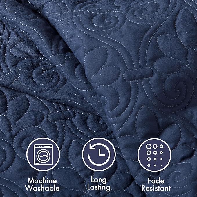 Madison Park Quebec Split Corner Quilted Bedspread Classic Traditional Design All Season, Lightweight, Bedding Set, Matching Shams, King, Damask Quilted Navy 3 Piece