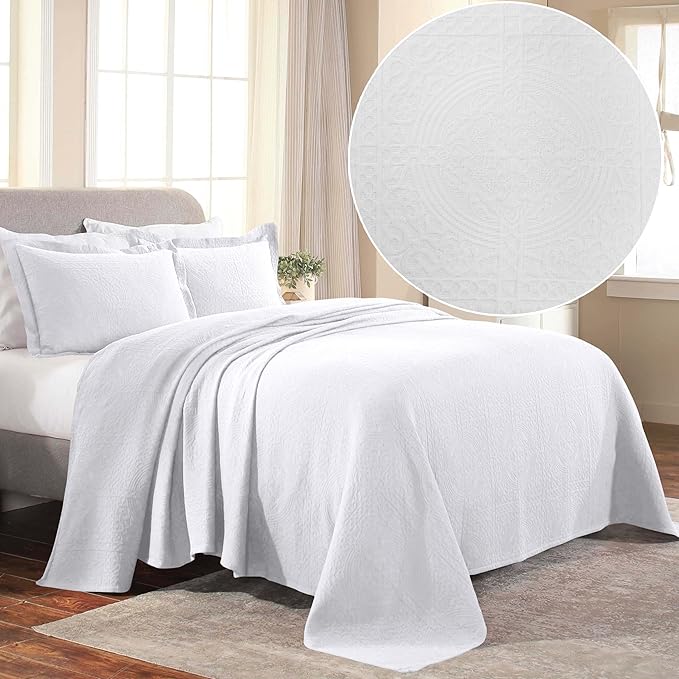 Superior Cotton Fleur De Lis Bedspread Set, Warm Blankets, All-Season Bedding, Bedroom Decor, Decorative Boho Medallion Coverlet, Includes 1 Bedspread, 2 Pillow Shams, Queen, White