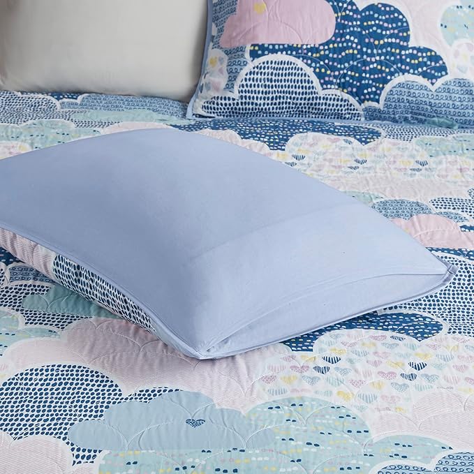 Intelligent Design Kids Reversible Cotton Quilt Set - Vibrant Fun, Playful Print, All Season Children Bedding Coverlet Bedspread, Decorative Pillow, Bedroom Décor, Twin, Cloud Blue 4 Piece