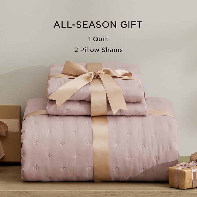 Bedsure King Quilt - Dusty Rose Bedspread King Size & Lightweight Comforter, Country Cottage Coverlet with Clover Pattern, Ultra Soft All-Season Bedding, 106 x 96 Inches