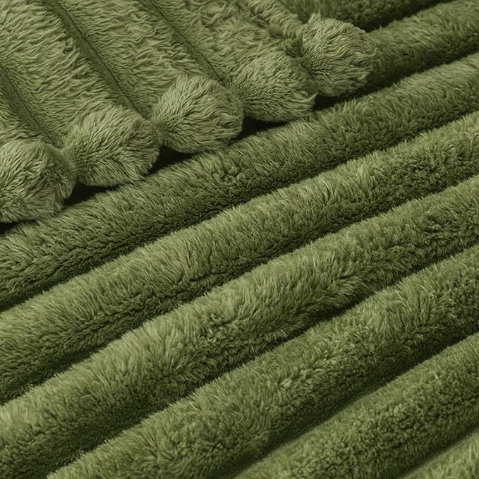 Exclusivo Mezcla Twin Size Flannel Fleece Blanket, Super Soft Striped Jacquard Bed Blanket, Lightweight Fuzzy Cozy for All Seasons, 60x80 Inches, Olive Green
