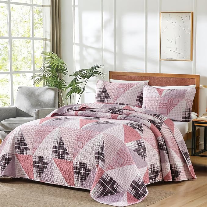 Annibedding Pink Quilt King Size, 3 Pieces Patchwork Bedspread Geometric Bedding Set for All Season, Soft Lightweight Reversible Plaid Bedspread with Wave Quilting (King, 110''x90'')