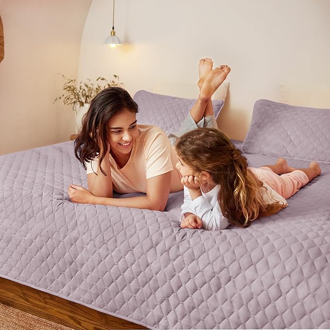 Exclusivo Mezcla Reversible California King Size Quilt Bedding Set with Pillow Shams, Lightweight Quilts Cal King Size, Soft Bedspreads Bed Coverlets for All Seasons - (Lilac Ash, 112"x104")