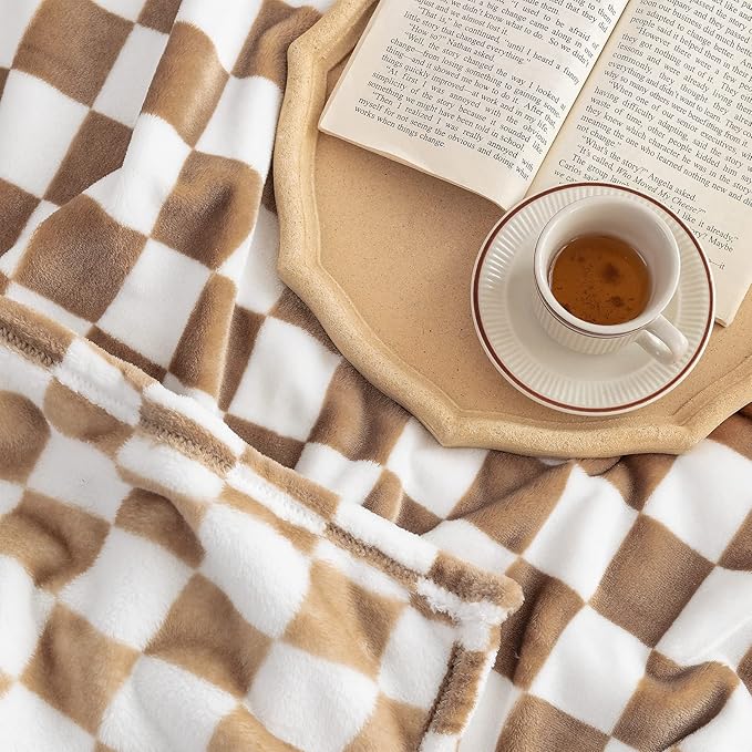 LOMAO Throw Blankets Flannel Blanket with Checkerboard Grid Pattern Soft Throw Blanket for Couch, Bed, Sofa Luxurious Warm and Cozy for All Seasons (Khaki, 40"x60")