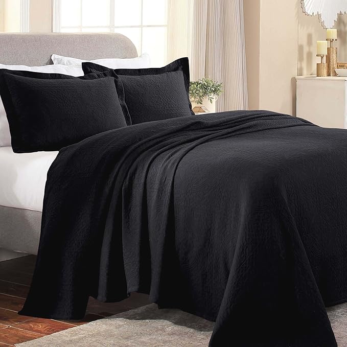 Superior Cotton Fleur De Lis Bedspread Set, Warm Blankets, All-Season Bedding, Bedroom Decor, Decorative Boho Medallion Coverlet, Includes 1 Bedspread, 2 Pillow Shams, Full, Black