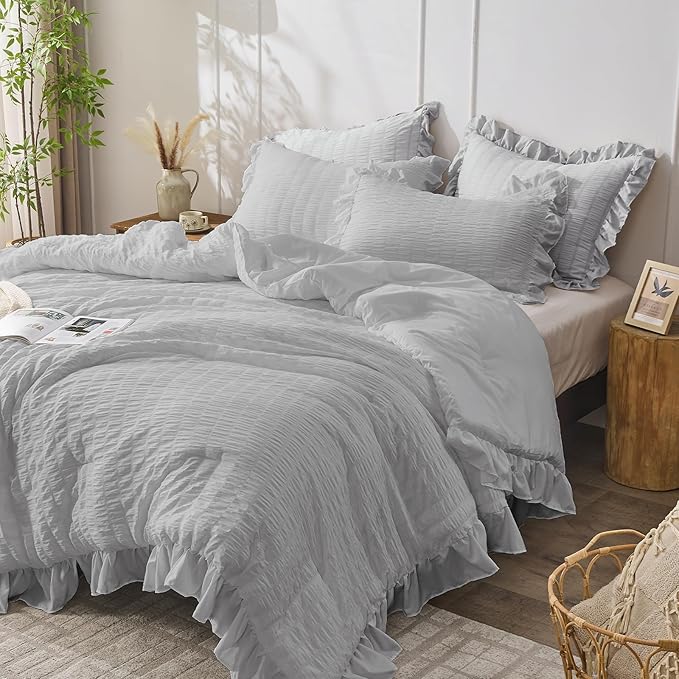 JOLLYVOGUE Light Grey Queen Comforter Set, 3 Pieces Seersucker Comforters Queen Size, Lightweight & Fluffy Bedding Sets Queen for All Season with 1 Ruffle Comforter and 2 Ruffle Pillowshams