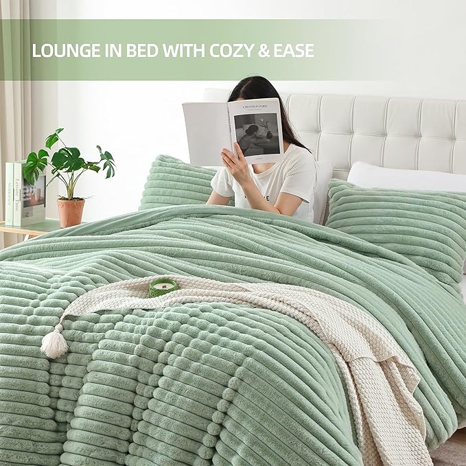 Smoofy Fluffy Queen Comforter Set 3 Pieces - Sage Green Fleece Fluffy Comforter Set, Luxury Fuzzy Queen Bedding Set, Soft Warm Bed Set All Season, Heavy Faux Fur Comforter with 2 Pillow Cases