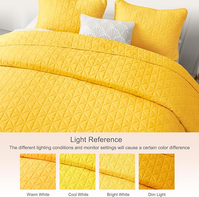 Exclusivo Mezcla Quilts Queen Size Bedding Set with Stitched Grid Pattern, Lightweight Summer Yellow Bedspreads Coverlets Bed Cover for All Seasons (1 Quilt and 2 Pillow Shams)