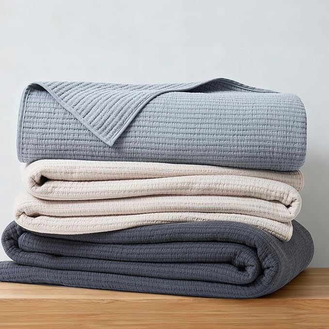 EVERGRACEHOME Cotton Coverlet Set King Size 3 Pieces, Lightweight Soft Ribbed Matelassé Bedspread Quilt Set, Cozy Oversized Quilted Bedding Set with 2 Pillow Shams for All Seasons, Midnight Blue