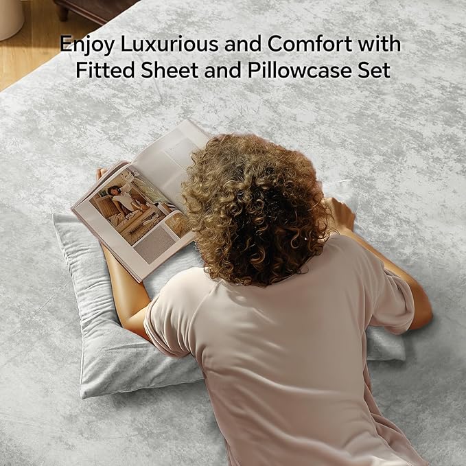 BEDELITE Velvet Fitted Sheet and Pillowcases Set, Luxury Soft Fuzzy Bottom Sheet with Reinforced Elastic Corner Straps, Deep Pocket up to 15 Inch, 1 Fitted Sheet and 2 Pillowcases (Full, Light Grey)