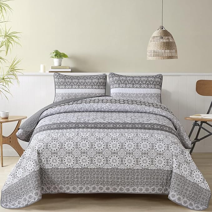 Grey Boho Quilt Full Set,Bohemian Floral Striped Patchwork Bedspread Coverlet Set with 2 Pillowcases,Lightweight Microfiber Bohemian Bedding Set Full 78"×90"