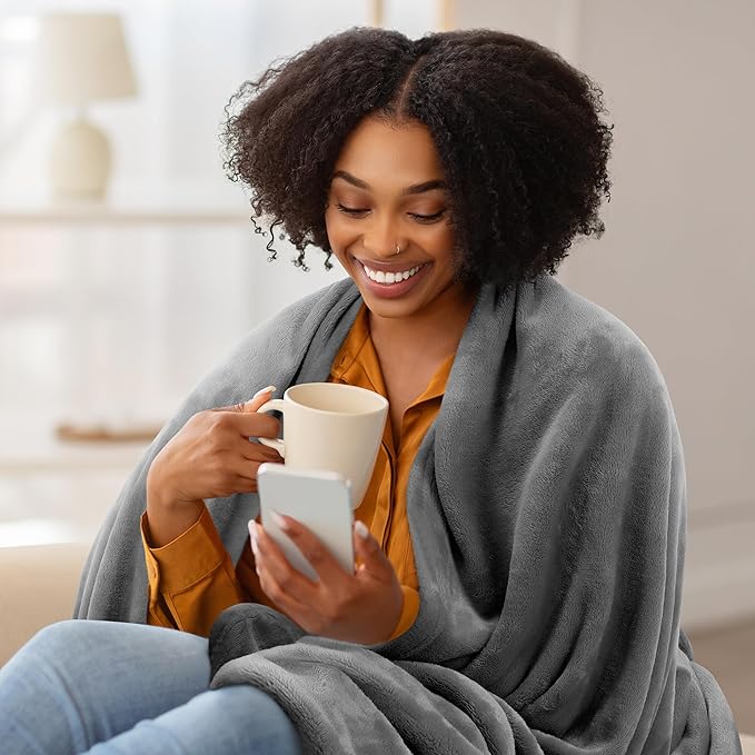 Utopia Bedding Fleece Blanket King Size Grey (90x102 Inches) Ultra Soft Warm Lightweight Microfiber Breathable Anti-Static Cozy Winter Bed Blanket, All-Season Home Decor Gift for Men & Women