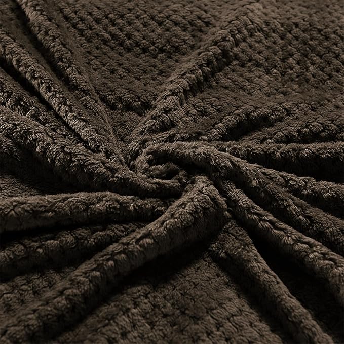 Exclusivo Mezcla Fleece Bed Blanket King Size, Super Soft and Warm Blankets for Couch, Sofa and Bed Waffle Textured, Cozy, Fuzzy and Lightweight (Coffee, 90x104 Inches)