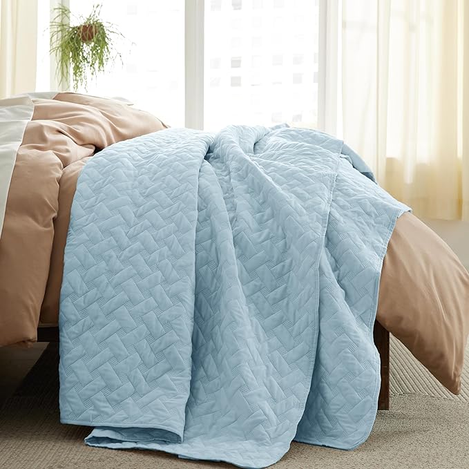 Bedsure Quilts Queen Size - Lightweight Bedspreads Queen Size with Basket Weave Pattern, Soft Quilt Bedding, Sky Blue Comforter Coverlet for All Seasons (90" x 96")