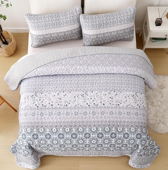 WONGS BEDDING Boho Quilt Set King, Bohemian Grayish Blue Striped Patchwork Bedspread Coverlet Set with 2 Pillowcases,Lightweight Microfiber Floral Bedding Set 104"×90"