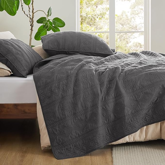 Bedsure 100% Cotton Quilt Set - Lightweight Queen Bedspread, Grey Cozy Bedding Coverlet 3-Piece with Pillow Shams in Geometric Pattern for All Season, 90x96 inches, 100% Cotton Voile
