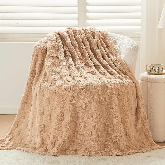 NEWCOSPLAY Super Soft Queen Blanket Brown Premium Silky Flannel Fleece 3D Checkered Lightweight Bed Blanket All Season Use (Brown Checkered, Queen(90"x90"))