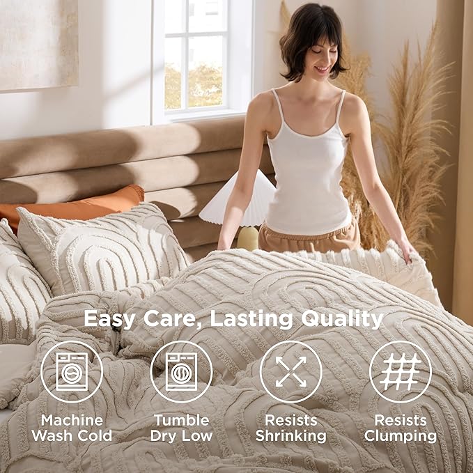 Bedsure Boho Tufted Beige Comforter King Size, GentleSoft™ 3 Pieces Boho Farmhouse Decor Bedding, Arch Shabby Chic Bedding for All Seasons, 1 Bed Comforter, 2 Pillow Shams, 104x90 Inches