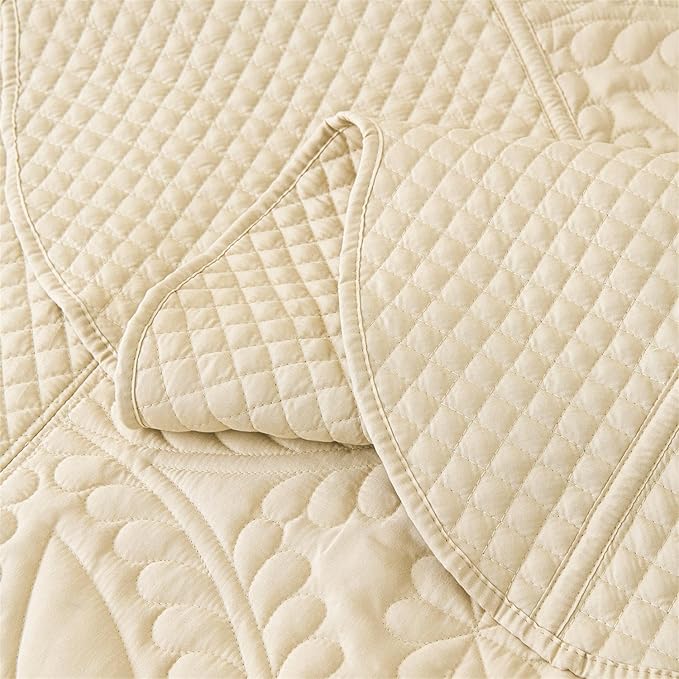Cmfshape Oversize King Bedspread 114"x102",3 Pieces California King Size Quilt,Lightweight Beige Quilt Set for All Season,Modern Coin Pattern Bedding Set(1 Quilt,2 Pillowshams)