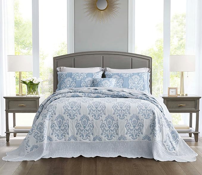 HZ & HY Oversized King Bedspread 138x122 Extra Wide, Jacquard Matelasse Damask Pattern Design, Lightweight, Reversible, 5 Piece, 100% Microfiber, California/Alaskan King, Wathet Blue