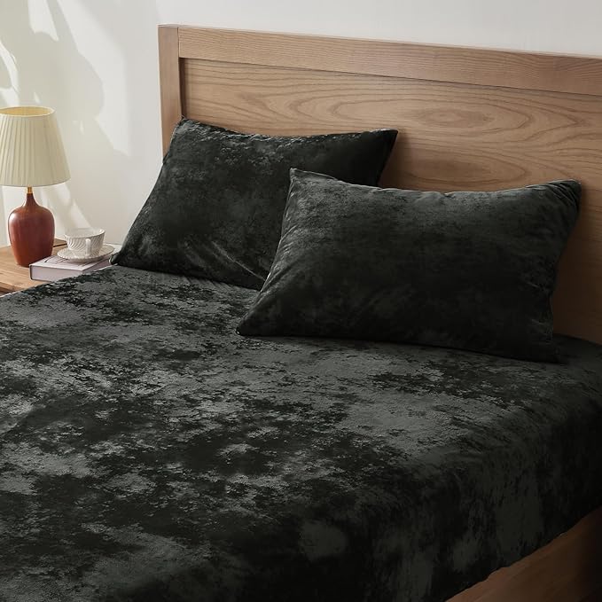 BEDELITE Velvet Fitted Sheet and Pillowcase Set, Luxury Soft Fuzzy Bottom Sheet with Reinforced Elastic Corner Straps, Deep Pocket up to 15 Inch, 1 Fitted Sheet and Pillowcase (Twin, Black)