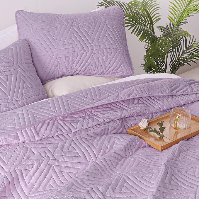 Whale Flotilla Soft King Size Quilt Set for All Seasons, 3-Piece Ultrasonic Geometric Quilts Bedding Set, Lightweight Reversible Bedspread, Coverlet, Bed Cover with 2 Pillow Shams, Light Purple