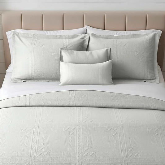 Hearth & Harbor Twin Quilt Set – All-Season Lightweight Bedspread & Coverlet with Pinsonic Weave - 5 Piece Twin Quilt Set with Pillow Shams, White - Twin Grid