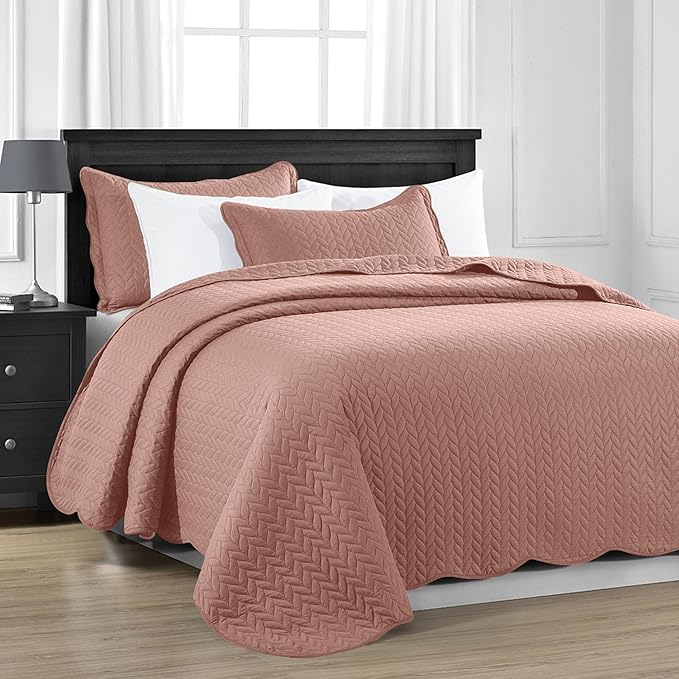 MOONLIGHT20015 Quilt King Size (106" x 96") with 2 Pillow Shams (20" x 36"+2") for Summer - 3 Pcs Lightweight Bedding Set Reversible Coverlet Embossed Quilted Bedspread (Peach)