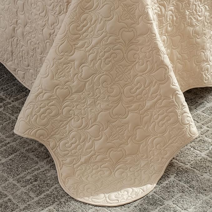 Auemtyn Full/Queen Size Quilt Set 3 Pieces, Soft Lightweight Summer Bedspread, Reversible Microfiber Bed Coverlet for All Seasons, Beige, Heart-Floral Pattern (1 Quilt, 2 Pillow Shams)