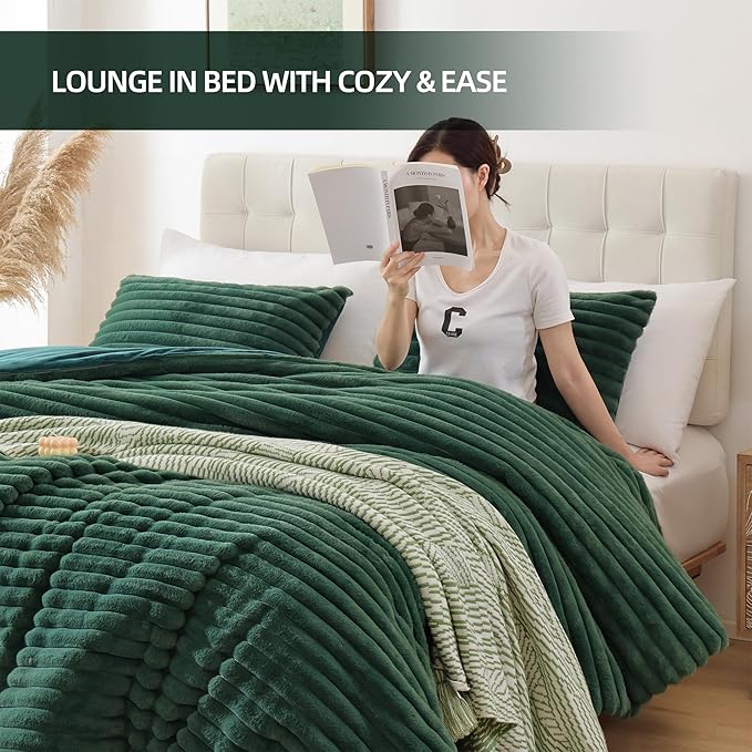 Smoofy Fluffy King Size Comforter Set 3 Pieces - Dark Green Fleece Fluffy Comforter Set, Luxury Fuzzy King Bedding Set, Soft King Bed Set All Season, Heavy Faux Fur Comforter with 2 Pillow Cases
