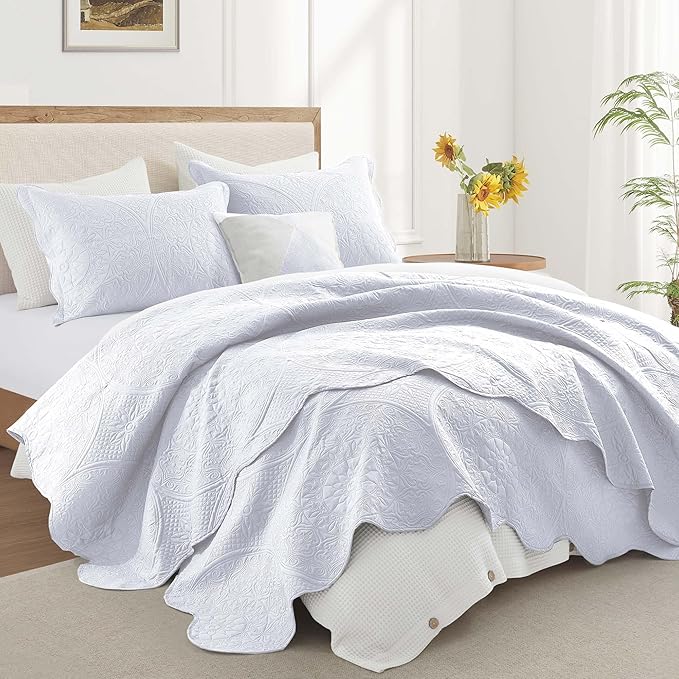 IR Imperial Rooms 8 Pack Quilt King Size Bedding (106" x 96") - Bulk Wholesale for Hotels, Guest Bedroom & Airbnbs - Lightweight Microfiber Reversible Floral Embossed Quilts Bedspreads (White)