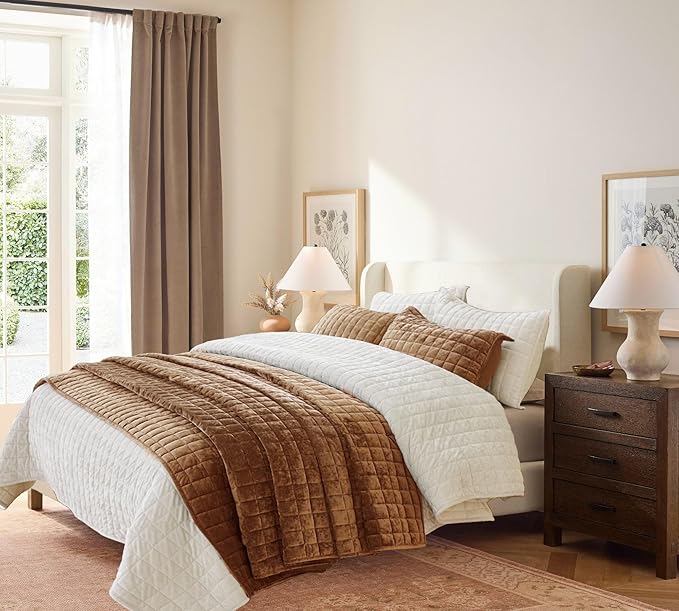 Luxurious Velvet Quilt King Size Set 98" x106" Ultra Soft Bedding Set Quilted Bedspread Coverlet with 2 Matching Pillow Shams for All Seasons,Caramel