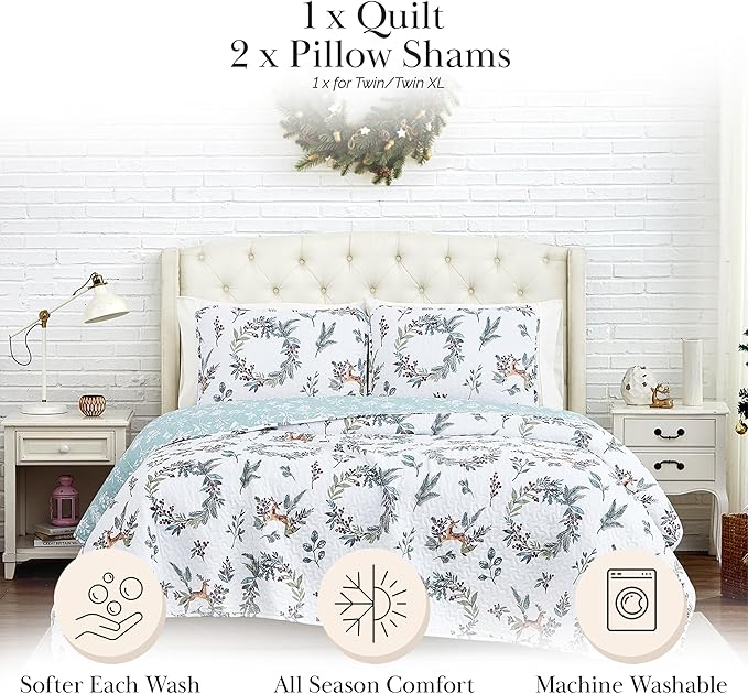 Southshore Fine Living, Inc. Happy Holidays Christmas Holiday Bedding Set 3-Piece Oversized Christmas Queen Quilt Set with Quilted Shams, Full/Queen
