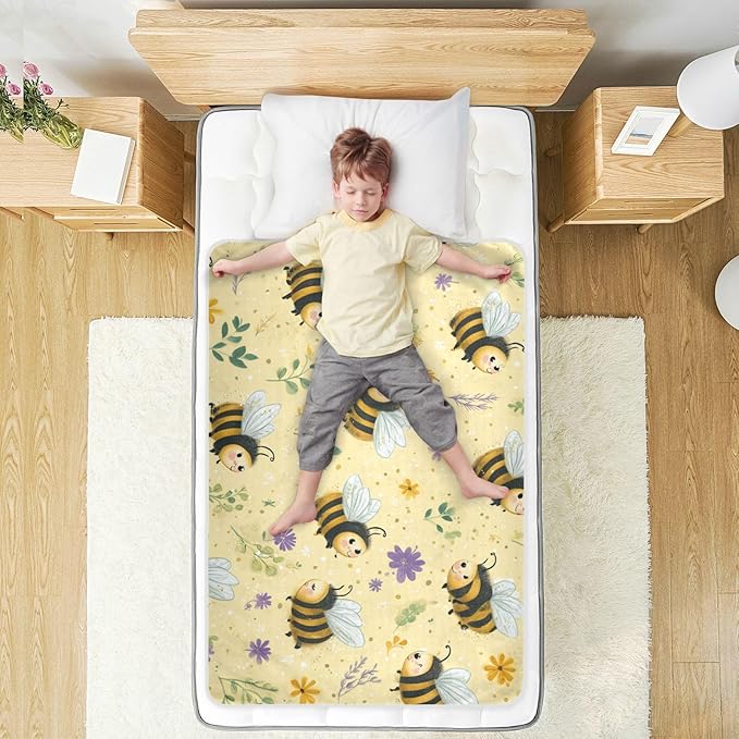Waterproof Bed Pad Reusable Changing Pad Toddler Mattress Protector Large Pee Pad Baby Diaper Pad Soft Washable Liner Light Yellow Bees Floral Dots