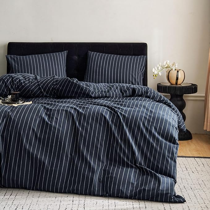 Wake In Cloud - Striped Cotton Duvet Cover Set, Ticking Stripe Vertical Pinstripe Farmhouse, 100% Washed Cotton Textured Percale Bedding Set, 3 Pieces, Navy Blue, Full Size