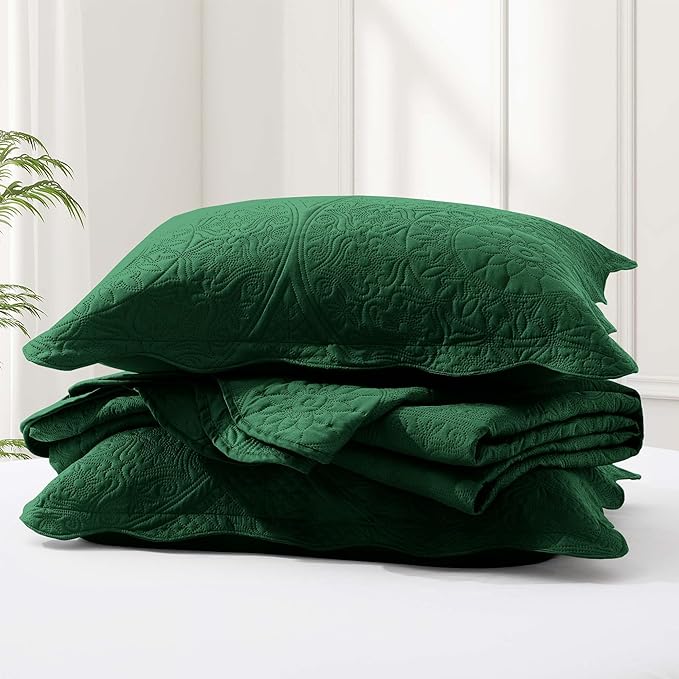 MOONLIGHT20015 California King Quilt Bedding Set Size (118"x106") + 2 Pillow Shams (20" x 36"+ 2") - 3 Pcs All Season Reversible Microfiber Coverlet Embossed Floral Quilt Bedspread (Emerald)