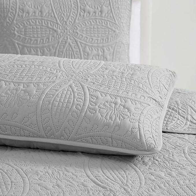 Mellanni King Bedspread Coverlet Set - Bedding Cover with Shams - Ultrasonic Quilting Technology - 3 Piece Oversized Quilt Set - Bedspreads & Coverlets (King, Light Gray)