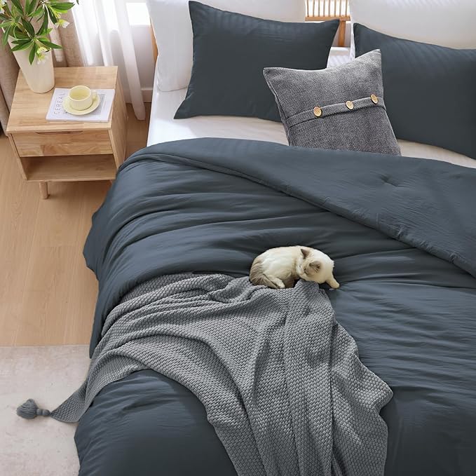 WRENSONGE Oversized Queen Comforter Set - 3 Pieces Prewashed Blue Grey Comforter Soft Lightweight for All Seasons,Down Alternative Comforters Oversized Queen Size with 2 Pillow Shams