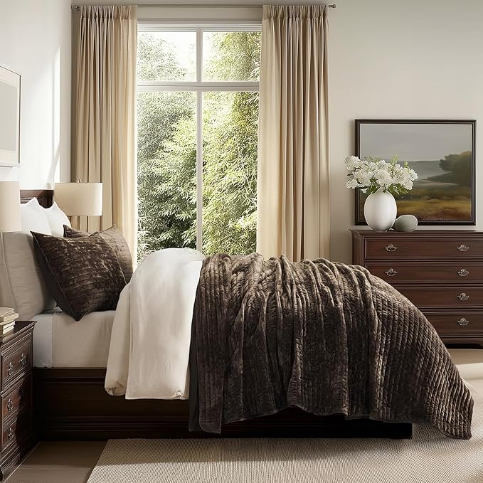 EVERGRACE Velvet Quilt Set Queen Size, Luxurious Soft Striped Channel Bedding Set, Lightweight Velvet Comforter for All Season, Oversized Bedspread Coverlet with 2 Matching Shams, Walnut Brown