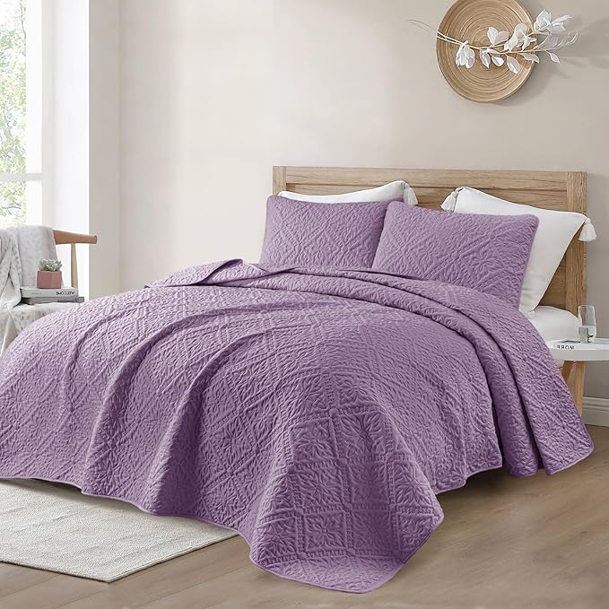 Exclusivo Mezcla California King Quilt Bedding Set, Lightweight Soft Bedspreads Coverlets with 2 Pillow Shams, Modern Dusty Lavender Oversized Quilts King Size for All Seasons