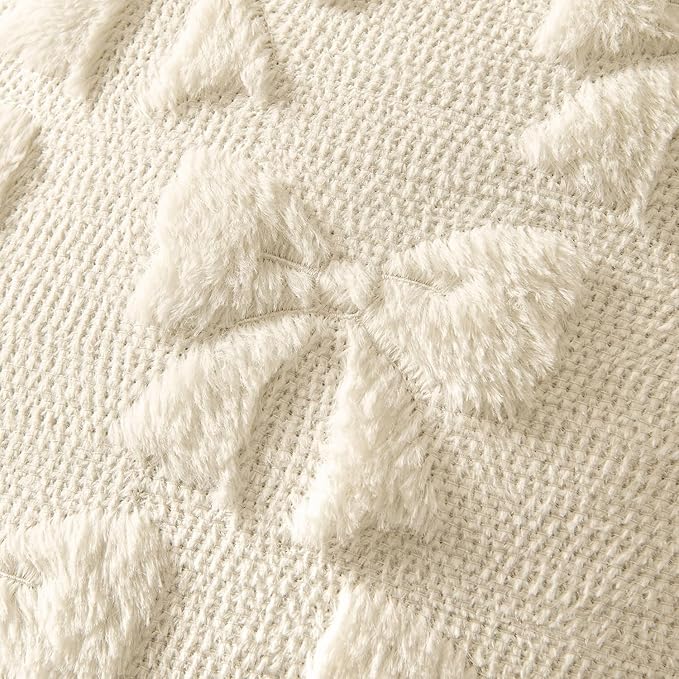 MIULEE Cream White Bow Pillow Covers Coquette Room Decor Aesthetic Set of 2 Decorative Cute Girl Vlentine Pillow Covers Spring Soft Plush Faux Pillowcase for Preppy Room Decor Bedroom Couch,18x18 Inch