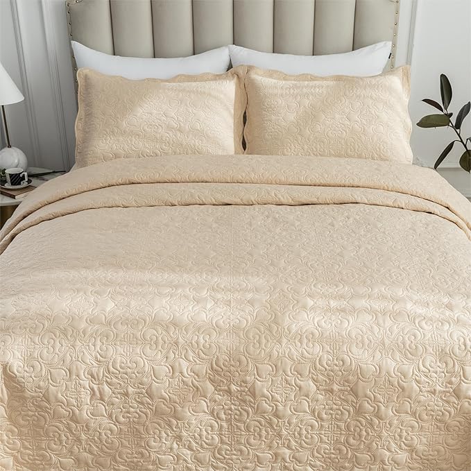 Auemtyn Twin/Twin XL Size Quilt Set 2 Pieces, Soft Lightweight Summer Bedspread, Reversible Microfiber Bed Coverlet for All Seasons, Beige, Heart-Floral Pattern (1 Quilt, 1 Pillow Sham)
