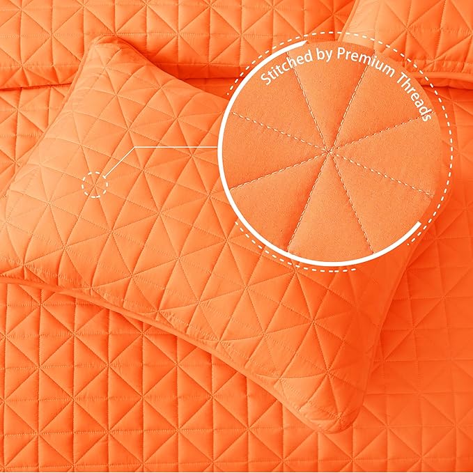 Exclusivo Mezcla Quilts King Size Bedding Set with Stitched Grid Pattern, Lightweight Summer Orange Bedspreads Coverlets Bed Cover for All Seasons (1 Quilt and 2 Pillow Shams)