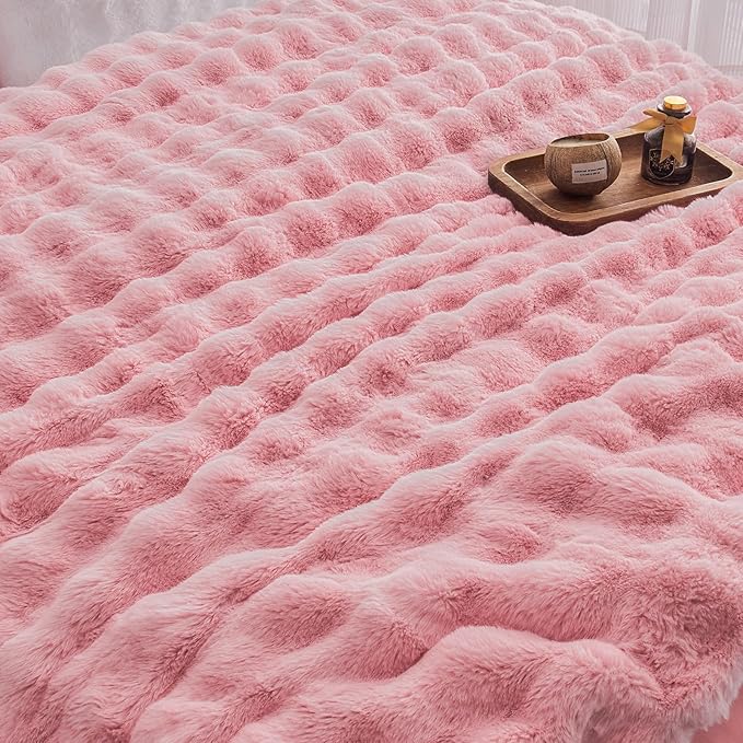 EMME Faux Fur Duvet Cover King Size, 3 Pieces Ultra Soft Fluffy Comforter Cover, Cozy Warm for Winter, Luxury Elegant Shaggy Bubble Design Bedding, 1 Duvet Cover & 2 Pillow Shams (King, Pink)