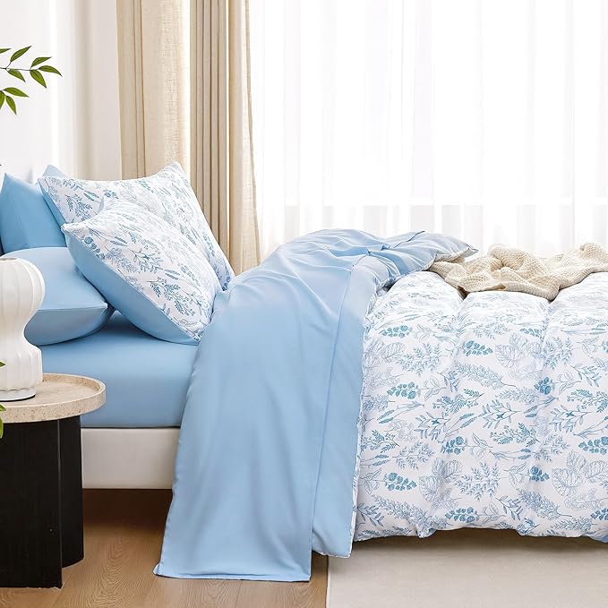 Wake In Cloud - Floral Duvet Cover Set, Botanical Vintage Flower Coquette Cottagecore Aesthetic for Women Teen Girls, Soft Lightweight Bedding, 3-Piece, Blue, Full Size